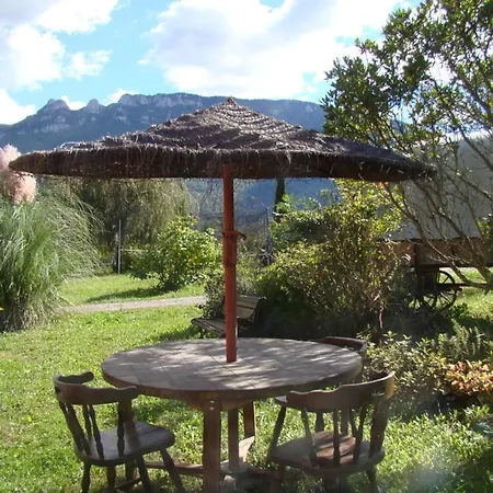 Holiday home Les Patins A Roulottes Yenne