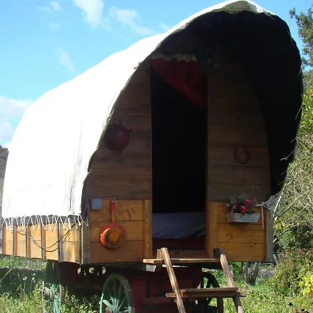 Les Patins A Roulottes Holiday home *