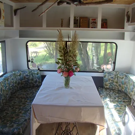 Les Patins A Roulottes Holiday home