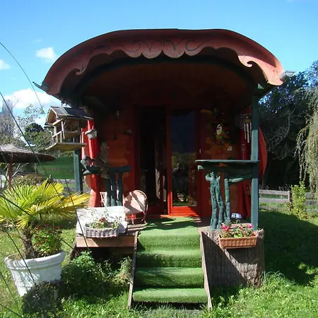 Holiday home Les Patins A Roulottes