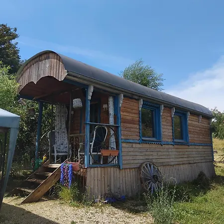 Les Patins A Roulottes Ferienhaus Yenne